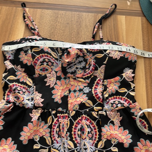 NWOT About A Girl Romper Women LG Black Padded Floral Sweetheart Neckline Preppy - Picture 6 of 8